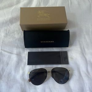Burberry Aviator Sunglasses like new with box